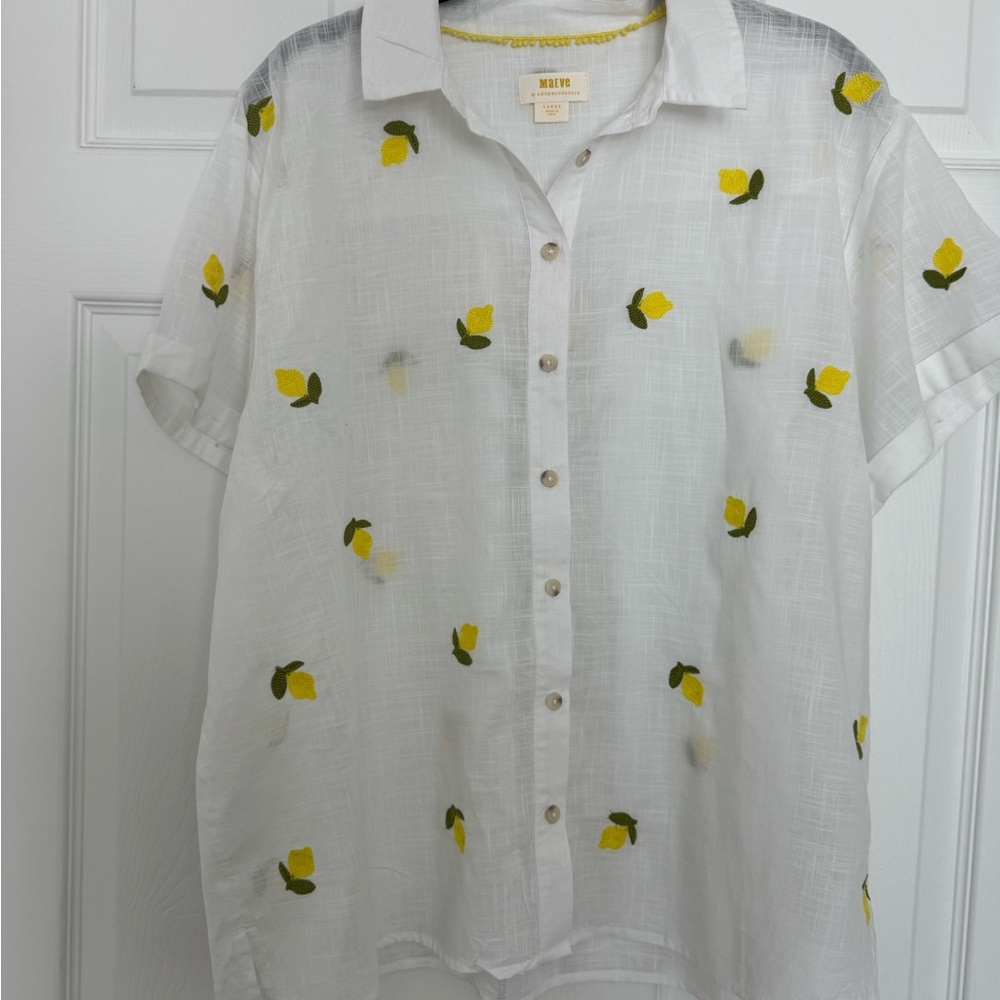 🍋🍋Anthropologie Maeve White cotton linen Shirt with Lemon embroidery